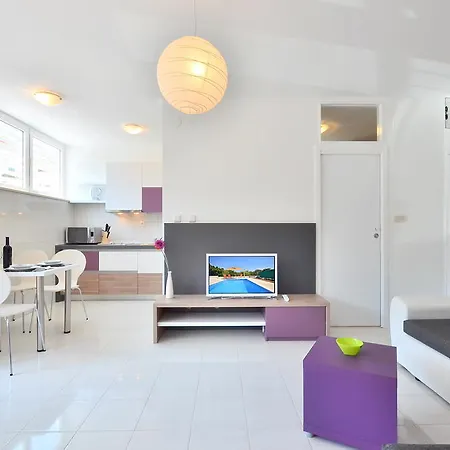 Bretia スティヴァン