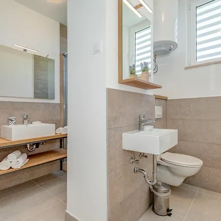 アパート Bretia *