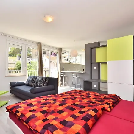 Bretia Apartment Sutivan