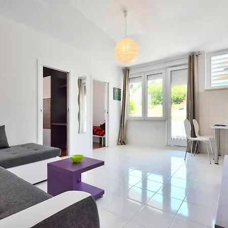 Apartment Bretia