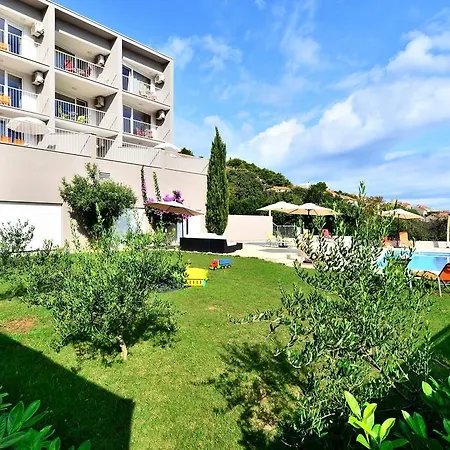 Bretia * سوتيفان